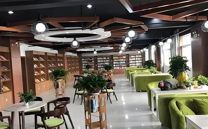 飯堂承包公司在員工餐廳裝修豪華現場圖片