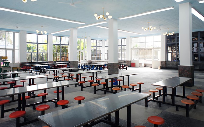 餐飲公司承包食堂：專業服務的優勢與挑戰