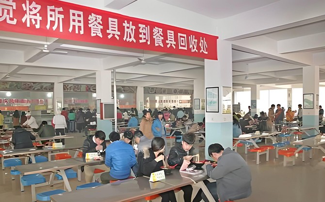 企業食堂開餐現場圖片